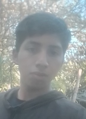 Boruto Salazar, 20, República de El Salvador, Mejicanos