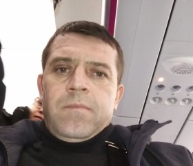 Giorgi, 44, Tbilisi