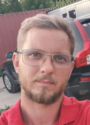 Максим из Новосибирска 32 года