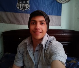 Valentino, 23 года, Quito