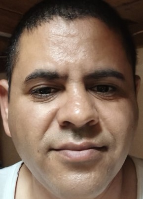 صلاح خطارى из راس غارب 38 лет