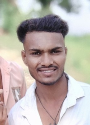 Sunil, 20, India, Shirpur