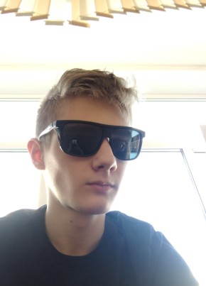 Denis, 19, Russia, Kaluga