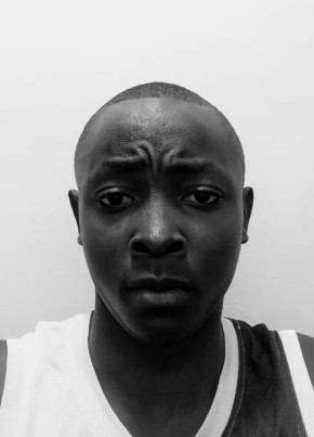 Moses из Kakamega 19 лет