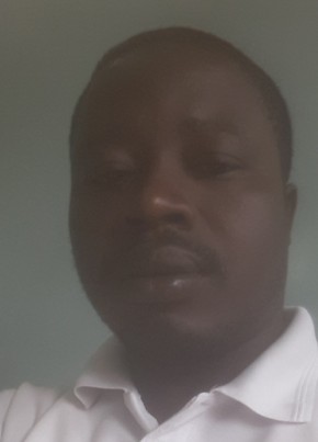 Nji, 39, Republic of Cameroon, Yaoundé