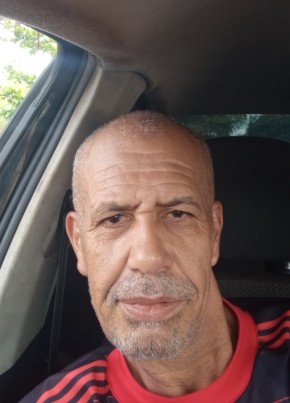 Roberto, 54, República Federativa do Brasil, Brasília