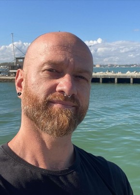 Anton, 32, Russia, Yekaterinburg