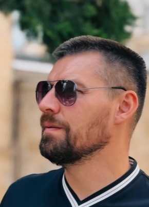 Евгений из Адлера 42 года