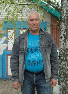 Василий, 66, Россия, Джанкой