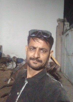 Mushtaq Hussain, 38, پاکستان, کراچی