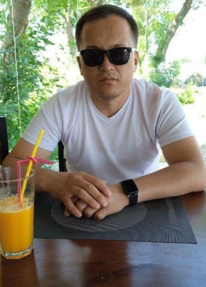 Rustam Hamzaev из Toshkent 38 лет