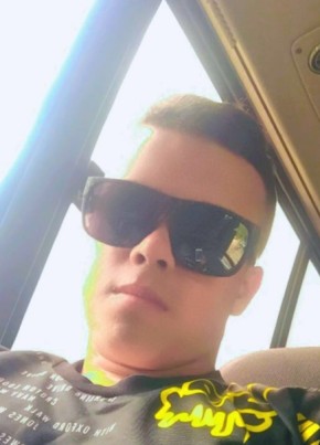 Juan из Santafe de Bogotá 22 года