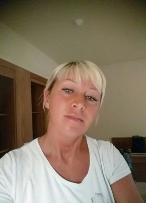 Оксана, 49, Россия, Троицк (Московская обл.)