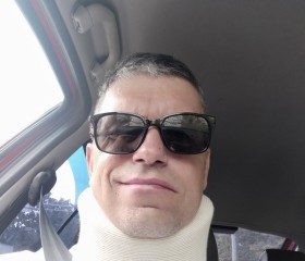 Yuriy, 49, Saint Petersburg