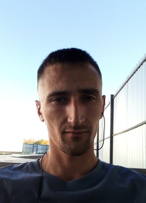 Artem, 27, Russia, Omsk