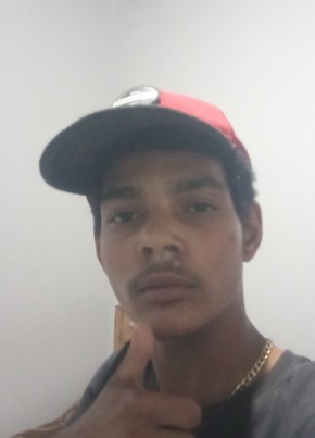 Gustavo из Goiânia 23 года