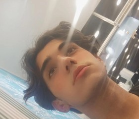 Ali, 19, Balad