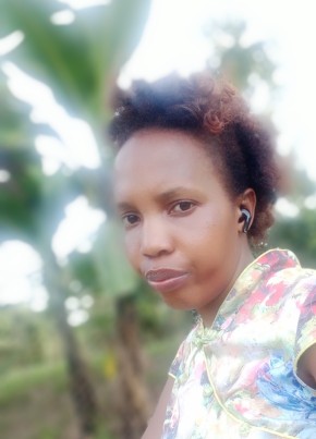 Dora, 58, Uganda, Kampala