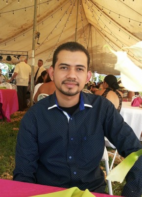 Rogerio Martinez, 33, República de Guatemala, Nueva Guatemala de la Asunción