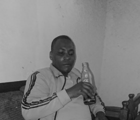 Ezira, 35, Kigali