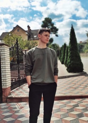 Vasyl из Tallinn 19 лет