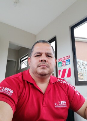 Alfredo Camacho, 49, República de Costa Rica, San José (San José)