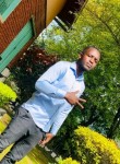 Emmanuel, 22, Kigali
