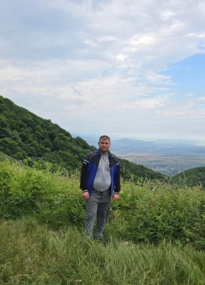 Aleksandr из Нового Уренгоя 42 года