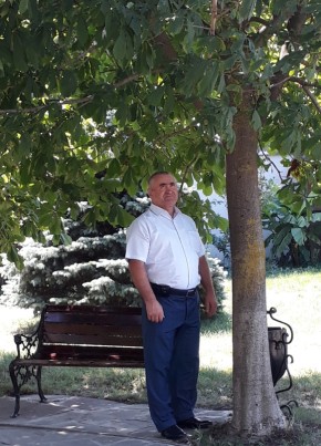 Али из Махачкалы 62 года