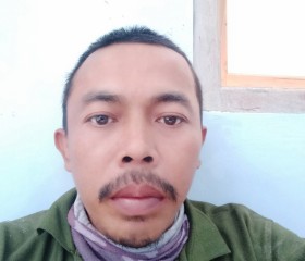 Syam, 44, Salatiga