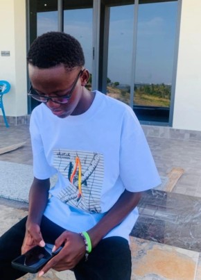 Merrif из Mombasa 19 лет