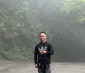 Khương Vũ, 27, Hanoi