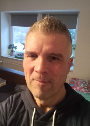 Anton Machac из Schwerin 54 года