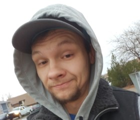 Dan, 31, Casper