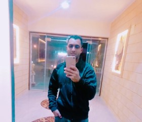 Etsh, 29, Arish
