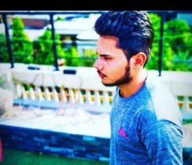 Adeel, 24, Khurrianwala