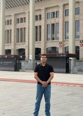 Даниал из Москвы 23 года