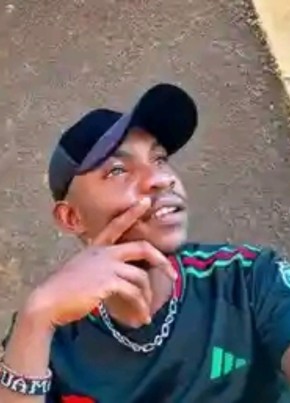 Tonny Dinga из Nairobi 27 лет