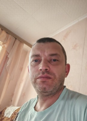 Денис из Узловаи 45 лет