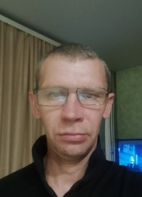 Слава из Новосибирска 46 лет