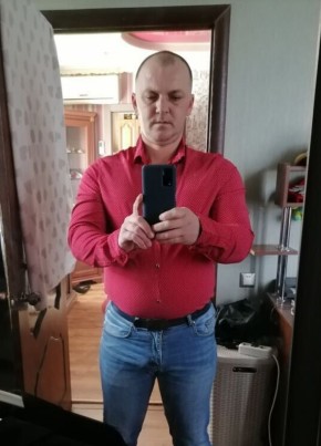 Максим, 41, Россия, Миллерово