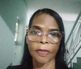 Aleja, 62, Santiago