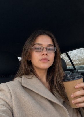 Алина из Астрахани 23 года
