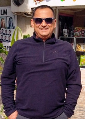 Nito, 49, Türkiye Cumhuriyeti, İzmir