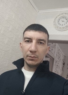 Виталий из Канска 33 года