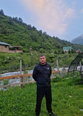 Мирбек Акимжанов из Бишкека 33 года