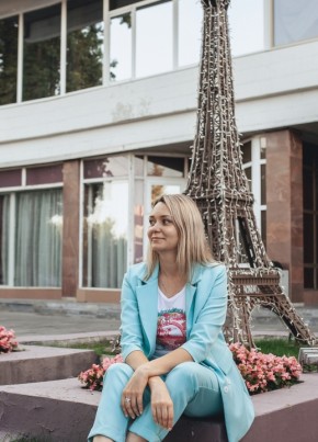 Ирина из Саратова 40 лет