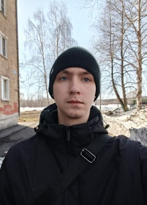 Максим из Прокопьевска 19 лет