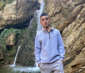 Ali, 20, Demirci