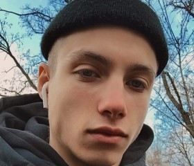 Александр, 20 лет, Псков